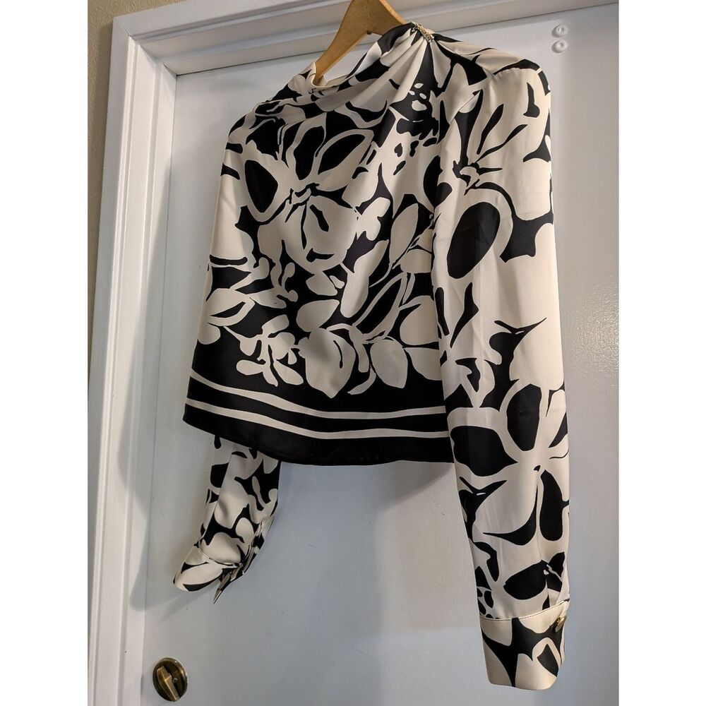 Rachel Zoe Black And Cream Abstract Floral Cowl Neck Blouse Size Small - Picture 4 of 7